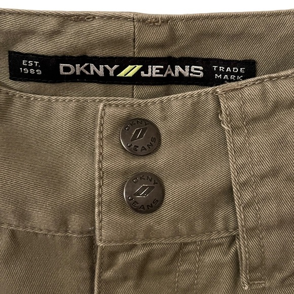 DKNY Jeans Olive Green Cropped Frayed Hem Size 8 - Picture 4 of 10